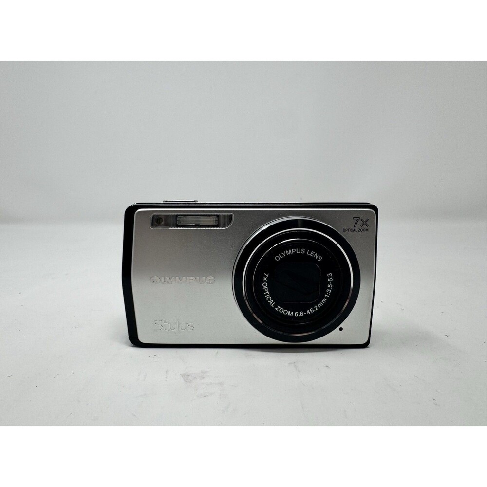Olympus Stylus 7000 12 MP Digital Camera, 7x Optical Zoom for parts